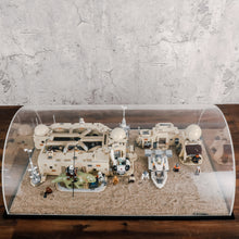 Load image into Gallery viewer, Lego 75290 Mos Eisley Cantina Display Case - BrickFans