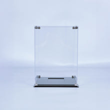 Load image into Gallery viewer, BrickFans Premium Display Case for Single Helmet