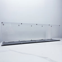 Load image into Gallery viewer, BrickFans Premium Display Case for 5 x Lego Helmets