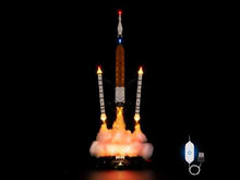 Load and play video in Gallery viewer, Lego NASA Artemis Space Launch System Rocket 42221 Light Kit