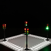 Load image into Gallery viewer, Lego Traffic Lights With LED Installed - BrickFans