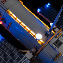 Load image into Gallery viewer, Lego Hubble Space Telescope 11382 Light Kit
