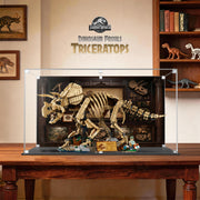 Lego 77985 Dinosaur Fossils: Triceratops Display Case
