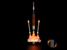 Load and play video in Gallery viewer, Lego NASA Artemis Space Launch System Rocket 42221 Light Kit
