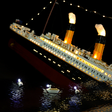 Load image into Gallery viewer, Lego Titanic 10294 Light Kit - BrickFans
