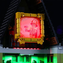 Load image into Gallery viewer, LGK340LightailingLightKitForLegoBuildingsHauntedHouse10273_13_700x_a3983522-f211-43da-93a0-b3cc5a9be788_SNZBM5KENX36.jpg

